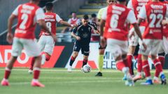 Javi Gal�n fue titular frente al Braga, sufriendo en ese partido una rotura fibrilar de bajo grado.