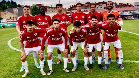 El once inicial del Bergan ante el Marino de Luanco en el Municipal de Miramar