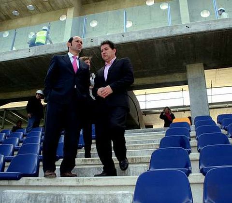 Louz�n y Lores en una visita a las obras Pasar�n, cuyo expediente rastrea el PSOE.