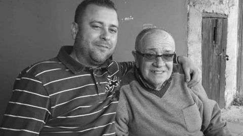 Marcos Rubio junto a su padre, Santiago, en la imagen que ha difundido en sus redes para denunciar su situación.