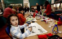 Hai moitos tipos de pegamentos, segundo os materiais que queiramos unir