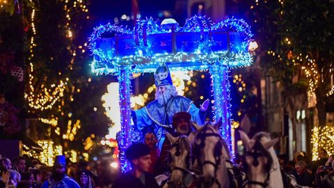 Cabalgata de los Reyes Magos en Oviedo 2025