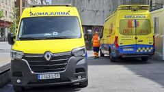 Ambulancias, en el exterior del Hospital Provincial, uno de los dos centros del CHOP pontevedr�s