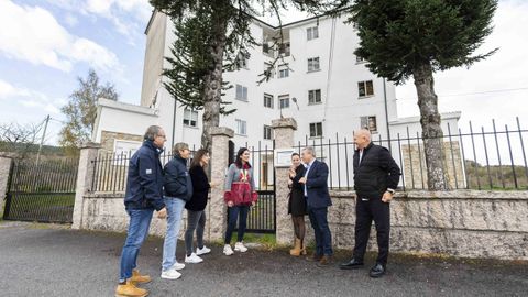 El PPdeG convoc a los medios de comunicacin frente al cuartel de la Guardia Civil en Bande.