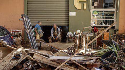 Destrozos materiales tras el paso de la dana