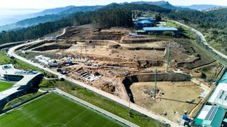 Imagen a&eacute;rea de dos semanas atr&aacute;s de las obras en la inmediaciones de la Cidade Deportiva del Celta en Mos.