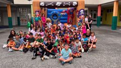 Hinchables en la clausura de��Somos ver�n� en Burela con 75 ni�os