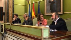 Entrega de la distinción de Hijo Predilecto de Oviedo a título póstumo al periodista Juan Cueto Alas