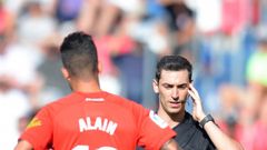 Mu�iz Ruiz en su partido de debut en Segunda Divisi�n