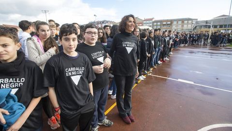 De negro en el instituto Alfredo Bra�as de Carballo