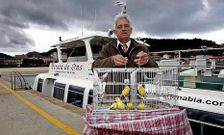 Un criador coru��s intent� embarcar cuatro parejas de canarios para los vecinos.