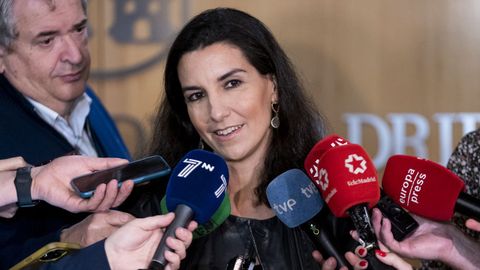 La portavoz de Vox en la Asamblea de Madrid, Rocío Monasterio, ante los medios.