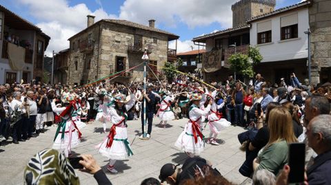 Raigame volveu ateigar de xente Vilanova dos Infantes.Un dos grupos de baile tradicional que participou en Raigame.