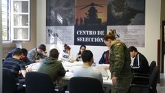 Imagen de archivo de un proceso selectivo llevado a cabo en la Subdelegaci�n de Defensa de Pontevedra en el 2016