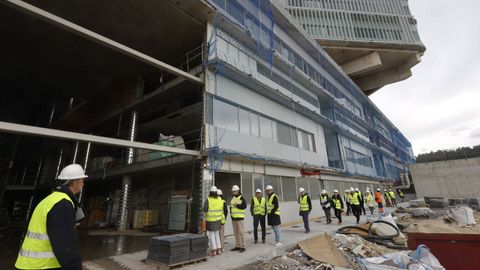 El Sergas organizó este jueves una visita a las obras del nuevo hospital público de Pontevedra para la delegación de Pontevedra del Colexio Oficial de Arquitectos de Galicia (COAG)
