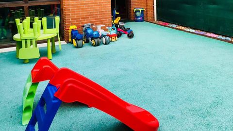 Zona de juegos de la guardería Planeta Kids