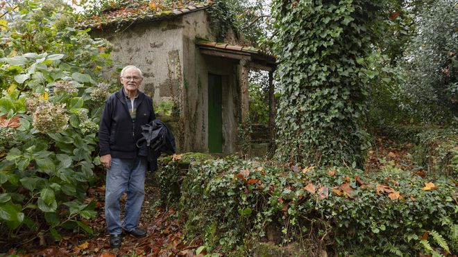 Juan &Aacute;lvarez de Sotomayor en la capilla erigida por su t&iacute;o abuelo Fernando &Aacute;lvarez de Sotomayor en Sergude Xornes Ponteceso en honor a san Vicente Ferrer.