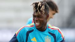 Nico Williams, durante un entrenamiento de la selecci�n espa�ola.