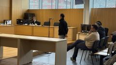 Los acusados se levantaron del banquillo solo para decir que no queran declarar