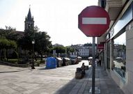 La Praza da Igrexa cuenta con acceso condicionado. 