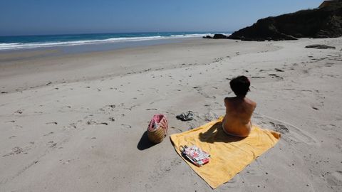 La playa de San Bartolo, en Barreiros, donde la afluencia ha bajado mucho desde que se cerr el acceso principal