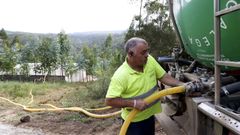 Entre seis y siete cisternas con 17 metros c�bicos de agua tratada en cada viaje llegan cada dos d�as a la red municipal.