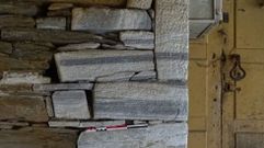 Piedra caliza del perodo devnico en la Casa da Torre, en Seceda