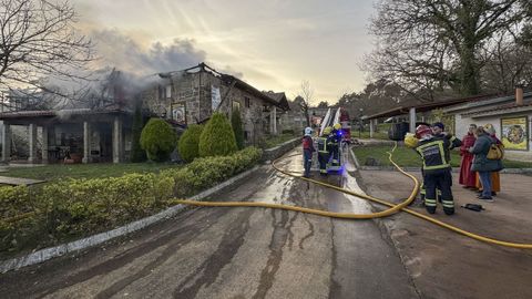 Incendio en el monasterio budista de San Amaro (Ourense).