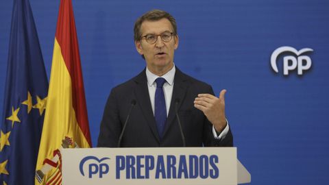 Alberto N��ez Feijoo durante una rueda de prensa.