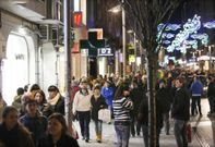 Los accesos a Benito Corbal son los que mayor afluencia de peatones registran estos d�as. 