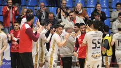 Los noieses celebran el pase a la final de la Copa Galicia en en el pabell�n de Vista Alegre tras derrotal al Burela en los penaltis.