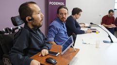 Echenique, Iglesias y Errej�n, al fondo, en una imagen de archivo.