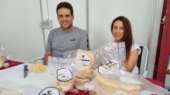 Enrique S�nchez y Manuela Barreira elaboran queso de vaca curado y semicurado bajo la marca Cumbres de Trevinca