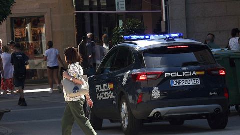 Los robos con fuerza en viviendas y establecimientos mantienen la alerta policial en Ribeira