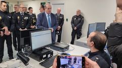 Francisco Pardo visit� la oficina tras la inauguraci�n oficial.