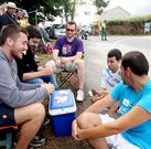 <span lang= es-es >Una etapa de nevera y t�per</span>. Al igual que sucedi� hace dos a�os en la contrarreloj entre Cambados y Pontevedra, en la etapa de hoy no faltar�n aficionados en las cunetas, en especial en la subida al Monte Castrove, con todo lo necesario para hacer m�s amena la espera por los ciclistas. 