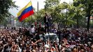 Guaid� anuncia junto a un liberado Leopoldo L�pez la fase final contra la usurpaci�n de Maduro