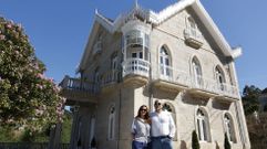 Patricia Leiro y Henrique Silva, actuales propietarios de Villa 1880, convertida en hotel de lujo en Gaxate (A Lama).