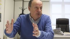 Ant&oacute;n Louro, en su despacho de teniente de alcalde del Concello de Pontevedra, durante una entrevista con La Voz en el a&ntilde;o 2015
