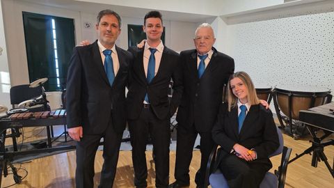 Brais con su t�o, su abuelo y su hermana