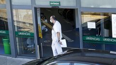 Entrada de urgencias de Montecelo. En este hospital pontevedr�s hay este martes 36 pacientes covid en planta y 9 en la uci