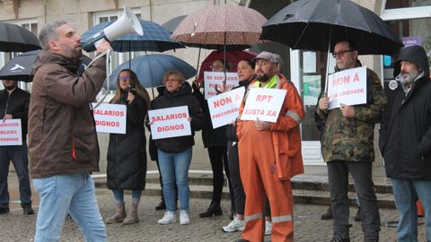 Los trabajadores municipales llevan semanas protestando.