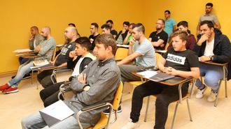 Una edici&oacute;n anterior del curso para &aacute;rbitros que se celebra en Baio