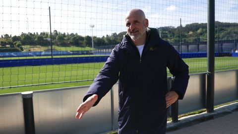 Fernando Soriano, director de f�tbol, en la ciudad deportiva de Abegondo