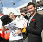 Dos de los miembros del colectivo de magos aficionados.