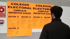 Un votante en Avil�s