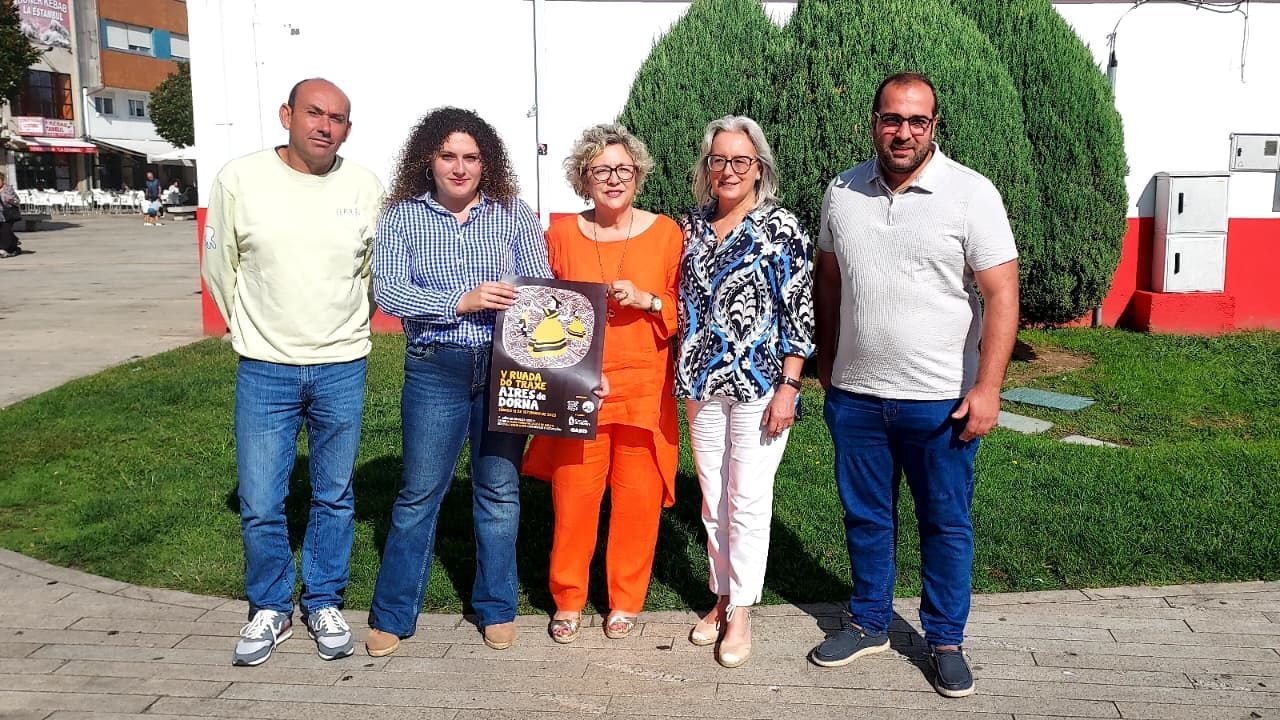 Una decena de grupos se unen en la Ruada do Traxe de Ribeira