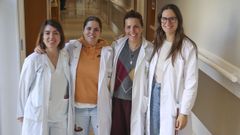 De izquierda a derecha, Almudena P�rez, enfermera supervisora de Psiquiatr�a en el Hospital Naval de Ferrol, junto a Sara V�zquez Rumbo, Pilar Garc�a Prados y Yolanda Lage Beceiro, enfermeras especialistas en salud mental que colaboran en el programa YAM