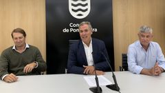 Los concejales del PP Juanma Mu�oz, Rafa Dom�nguez y Gerardo P�rez Puga, este jueves en el Concello de Pontevedra