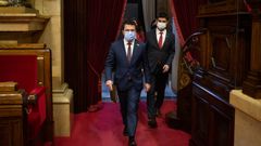 El presidente cataln, Pere Aragons, y el vicepresidente de la Generalitat, Jordi Puigner, ayer, a su llegada al debate de Poltica General.